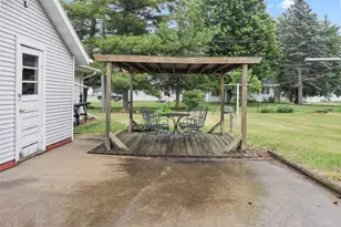 802 E 7th Ave, Brodhead, WI 53520 - Photo 5
