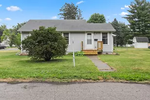 802 E 7th Ave, Brodhead, WI 53520 - Photo 9
