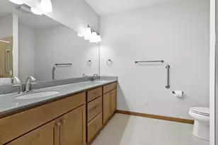 8221 Highview Dr, Madison, WI 53719 - Photo 37