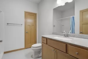 8221 Highview Dr, Madison, WI 53719 - Photo 29
