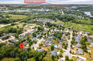 1163 Gruennert Ct, Jefferson, WI 53549 - Photo 3