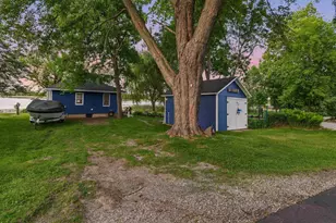 W10581 Hickory Grove Rd, Fox Lake, WI 53933 - Photo 33