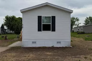W5404 State Road 82, Mauston, WI 53948 - Photo 9