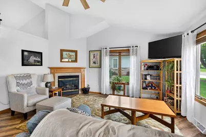 209 W Gonstead Road, Mount Horeb, WI 53572 - Photo 5