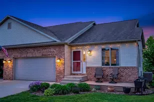 209 W Gonstead Rd, Mount Horeb, WI 53572 - Photo 33