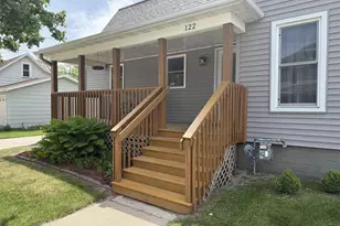 122 W Brownell St, Tomah, WI 54660 - Photo 3