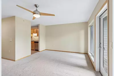 8206 Starr Grass Drive #207, Madison, WI 53719 - Photo 13