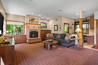 3081 Edenberry Street, Fitchburg, WI 53711 - Photo 3