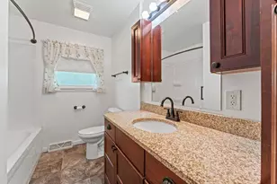 215 8th St, Reedsburg, WI 53959 - Photo 29