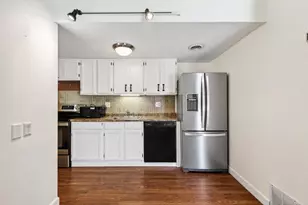 545 D'onofrio Dr, Madison, WI 53719 - Photo 11