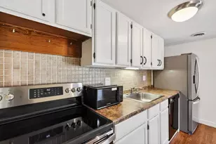 545 D'onofrio Dr, Madison, WI 53719 - Photo 9