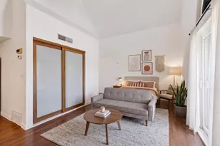 545 D'onofrio Dr, Madison, WI 53719 - Photo 9