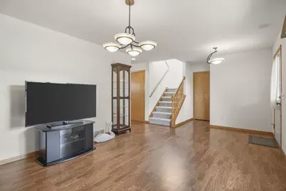 1565 Okeeffe Avenue, Sun Prairie, WI 53590 - Photo 3