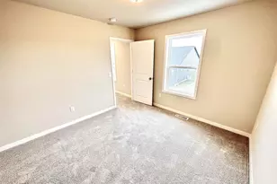 309 Orchid Ave, Stoughton, WI 53589 - Photo 15