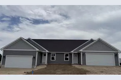 309 Orchid Avenue, Stoughton, WI 53589 - Photo 3
