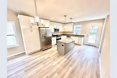 309 Orchid Avenue, Stoughton, WI 53589 - Photo 5