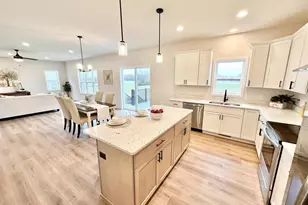 400 Michelle Ln, Cottage Grove, WI 53527 - Photo 5