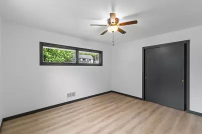 221 Highland Avenue, Portage, WI 53913 - Photo 23