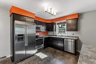 704 E South St, Beaver Dam, WI 53916 - Photo 9