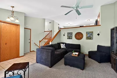 6217 Adobe Way, Madison, WI 53719 - Photo 5