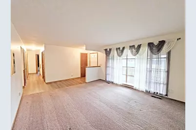 751 N Wright Road, Janesville, WI 53546 - Photo 5