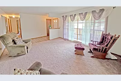 751 N Wright Road, Janesville, WI 53546 - Photo 5