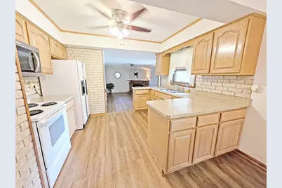 751 N Wright Road, Janesville, WI 53546 - Photo 7