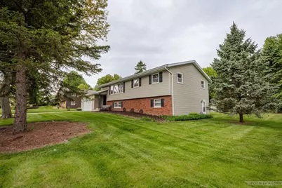 1710 Michigan Avenue, Sun Prairie, WI 53590 - Photo 3
