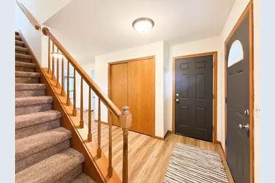 512 Old Indian Trail, DeForest, WI 53532 - Photo 9