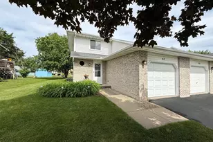 512 Old Indian Trail, DeForest, WI 53532 - Photo 3