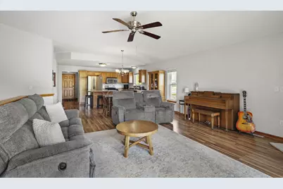614 Belmont Drive, Watertown, WI 53094 - Photo 5