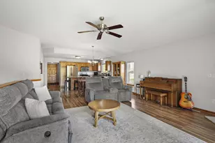 614 Belmont Dr, Watertown, WI 53094 - Photo 5