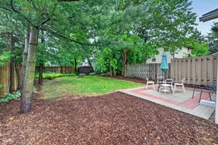 612 S Brooks St, Madison, WI 53715 - Photo 17
