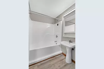 612 S Brooks Street, Madison, WI 53715 - Photo 9