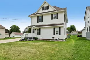 129 W Main St, Dane, WI 53529 - Photo 3