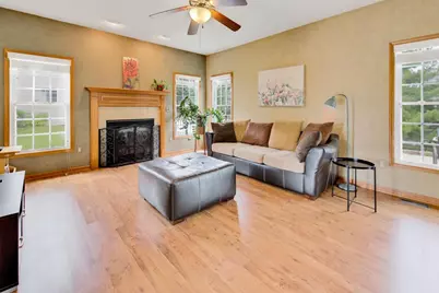 282 Lakeview Drive, Whitewater, WI 53190 - Photo 5