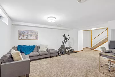 5838 Roanoke Drive, Fitchburg, WI 53719 - Photo 25