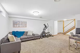 5838 Roanoke Dr, Fitchburg, WI 53719 - Photo 25
