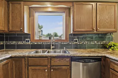 14 Weeping Birch Circle, Madison, WI 53704 - Photo 7