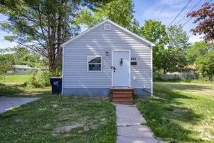 429 West Ave, Mauston, WI 53948 - Photo 3