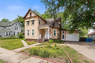 617 W Franklin Street, Portage, WI 53901 - Photo 1