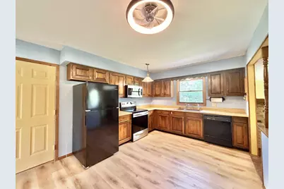 928 Columbia Drive, Janesville, WI 53546 - Photo 7