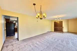 928 Columbia Dr, Janesville, WI 53546 - Photo 5