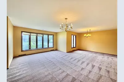 928 Columbia Drive, Janesville, WI 53546 - Photo 3