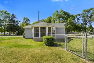 327 N Main St, Pardeeville, WI 53954 - Photo 31