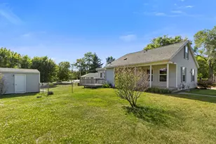 327 N Main St, Pardeeville, WI 53954 - Photo 47