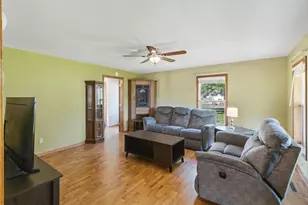 327 N Main St, Pardeeville, WI 53954 - Photo 19