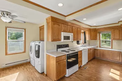 327 N Main Street, Pardeeville, WI 53954 - Photo 9