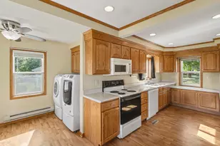 327 N Main St, Pardeeville, WI 53954 - Photo 9