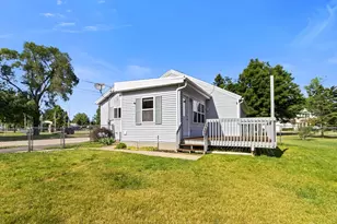 327 N Main St, Pardeeville, WI 53954 - Photo 33
